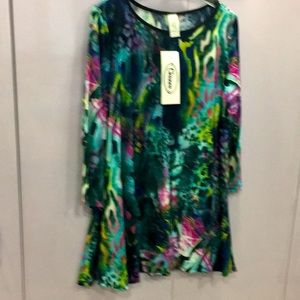 NWT Watercolor tunic top by Channa size 1X